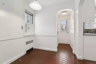 34 Berrian Rd, New Rochelle, NY 10804 - Photo 12