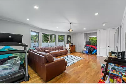 11 Brook Lane, Great Neck, NY 11023 - Photo 4