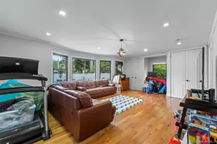 11 Brook Ln, Great Neck, NY 11023 - Photo 4