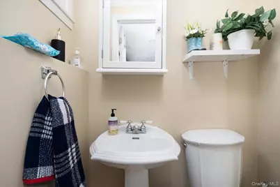 111 Jerusalem Avenue, Massapequa, NY 11758 - Photo 16