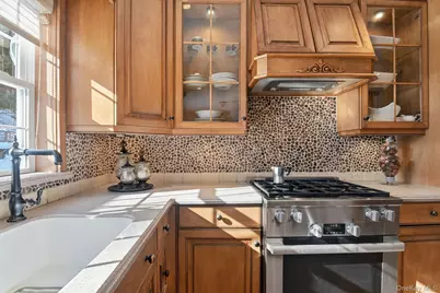 9 Oldfield Court, Garnerville, NY 10923 - Photo 8