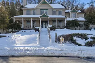 9 Oldfield Ct, Garnerville, NY 10923 - Photo 2