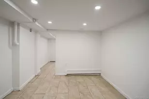 90-22 82nd Rd, Glendale, NY 11385 - Photo 30