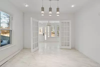 9022 82nd Road, Glendale, NY 11385 - Photo 6