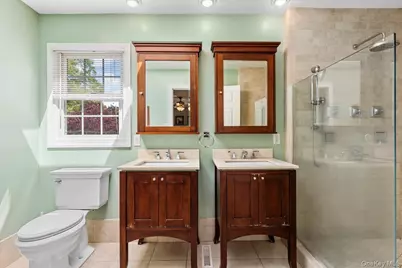 15 Oak Lane, Hampton Bays, NY 11946 - Photo 20