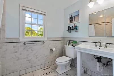 15 Oak Lane, Hampton Bays, NY 11946 - Photo 22