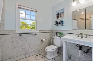 15 Oak Ln, Hampton Bays, NY 11946 - Photo 22