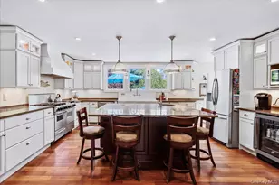 15 Oak Ln, Hampton Bays, NY 11946 - Photo 4