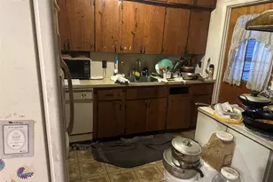 10-31 116th St, College Point, NY 11356 - Photo 2