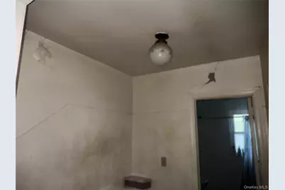 10-31 116th Street, College Point, NY 11356 - Photo 6