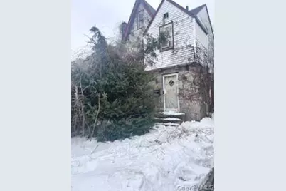 14234 Booth Memorial Avenue, Flushing, NY 11355 - Photo 1