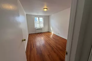 19-16 150th St, Whitestone, NY 11357 - Photo 8