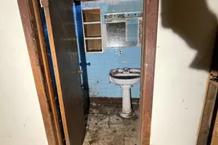 34 Peach St, Central Islip, NY 11722 - Photo 8