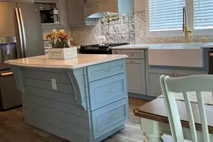 286 Beachview St, Copiague, NY 11726 - Photo 2