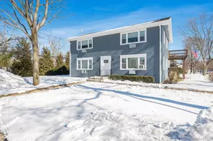 41 Arch Ln, Islip, NY 11751 - Photo 2