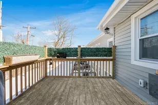 41 Arch Ln, Islip, NY 11751 - Photo 4