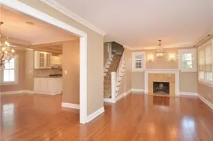 25 Gaynor Ave, Manhasset, NY 11030 - Photo 2