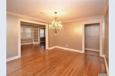 25 Gaynor Avenue, Manhasset, NY 11030 - Photo 4