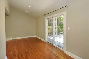 25 Gaynor Ave, Manhasset, NY 11030 - Photo 16