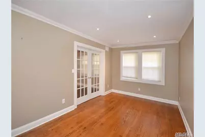 25 Gaynor Avenue, Manhasset, NY 11030 - Photo 18