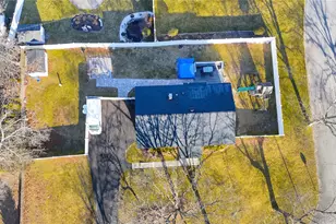 35 Essex Dr, Coram, NY 11727 - Photo 2