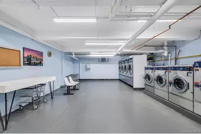 10010 67 Road #4 Floor, Forest Hills, NY 11375 - Photo 24