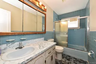 39 Greentree Rd, Mineola, NY 11501 - Photo 12