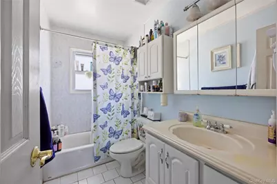 27 Elizabeth Drive, Bethpage, NY 11714 - Photo 14