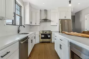 285 Sandy Beach Rd, Greenport, NY 11944 - Photo 6