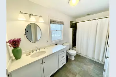 460 Bay Avenue, East Marion, NY 11939 - Photo 14