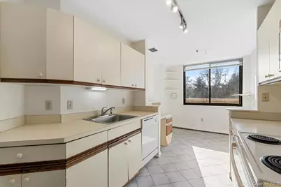 25 Rockledge Avenue #105W, White Plains, NY 10601 - Photo 6