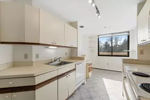 25 Rockledge Ave, White Plains, NY 10601 - Photo 6