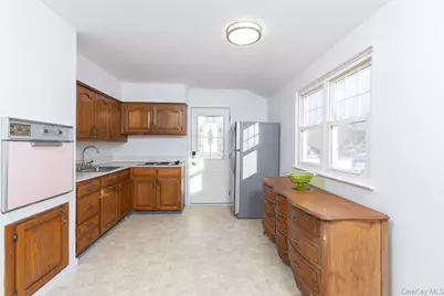 3 Exeter Road, Patchogue, NY 11772 - Photo 2