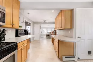 19 Belmont Rd, Sound Beach, NY 11789 - Photo 8