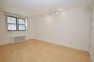 43-25 Douglaston Pkwy, Douglaston, NY 11363 - Photo 4