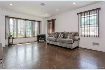 562 Bernice Road, Franklin Square, NY 11010 - Photo 12