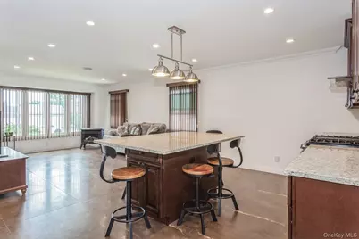 562 Bernice Road, Franklin Square, NY 11010 - Photo 10