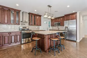 562 Bernice Rd, Franklin Square, NY 11010 - Photo 6