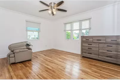 562 Bernice Road, Franklin Square, NY 11010 - Photo 16