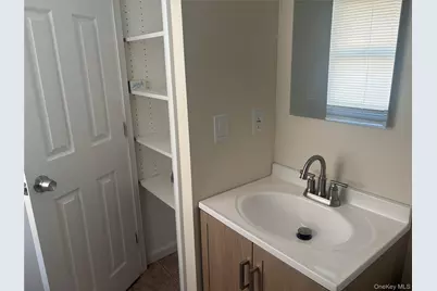 215 Lakewood Street E, Patchogue, NY 11772 - Photo 14