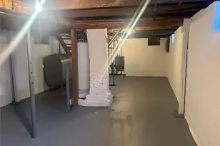 215 Lakewood Street E, Patchogue, NY 11772 - Photo 16