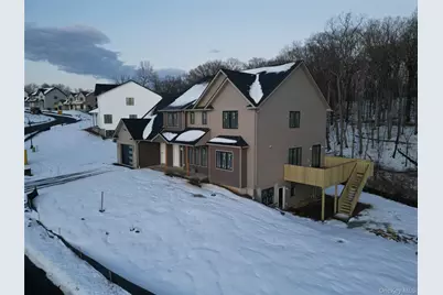 40 Southfield Falls, Monroe, NY 10950 - Photo 2