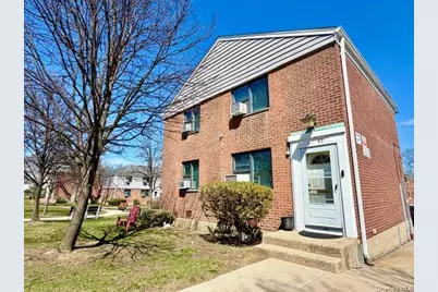 67-49 Bell Boulevard #2, Bayside, NY 11364 - Photo 2
