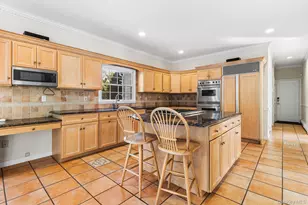 3 Ada Ln, Setauket, NY 11733 - Photo 20