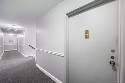 460 Old Town Road #APT 5-M, Port Jefferson Station, NY 11776 - Photo 4