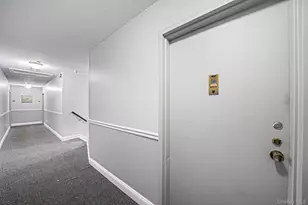 460 Old Town Rd, Port Jefferson Station, NY 11776 - Photo 4