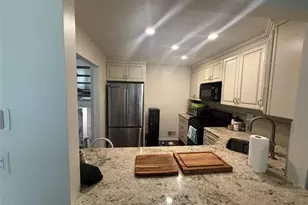 211 Treetop Cir, Nanuet, NY 10954 - Photo 4