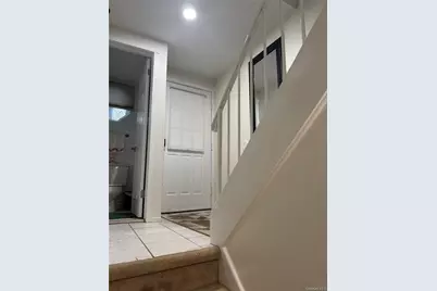 211 Treetop Circle, Nanuet, NY 10954 - Photo 2