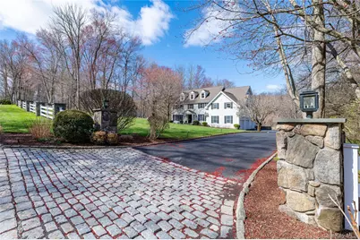 9 Gifford Lake Drive, Armonk, NY 10504 - Photo 2