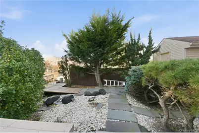 613 Smith Place, Oceanside, NY 11572 - Photo 24